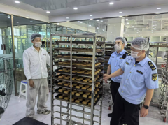 区市场监管局开展月饼专项查抄 建牢“双节”食